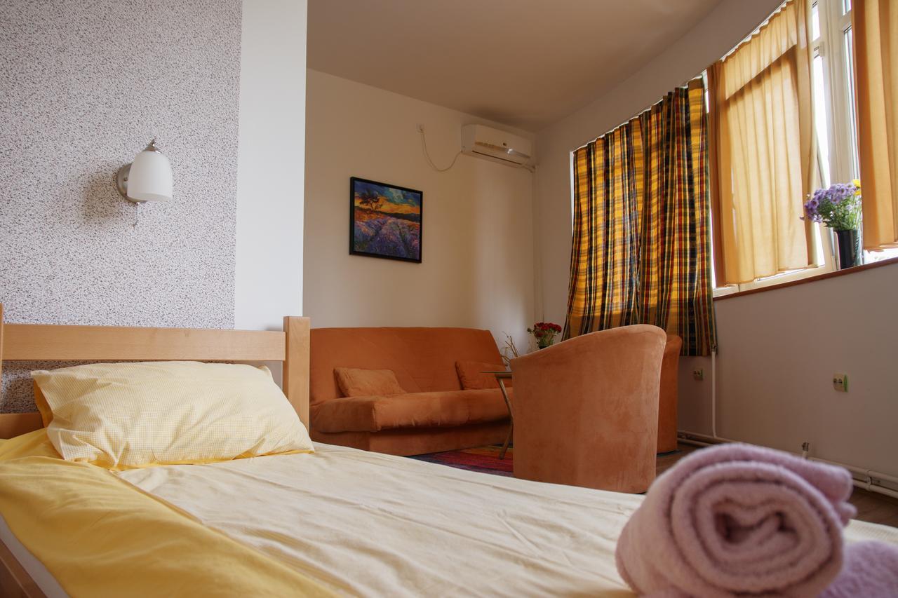 Guesthouse Night&Day Subotica Exteriér fotografie