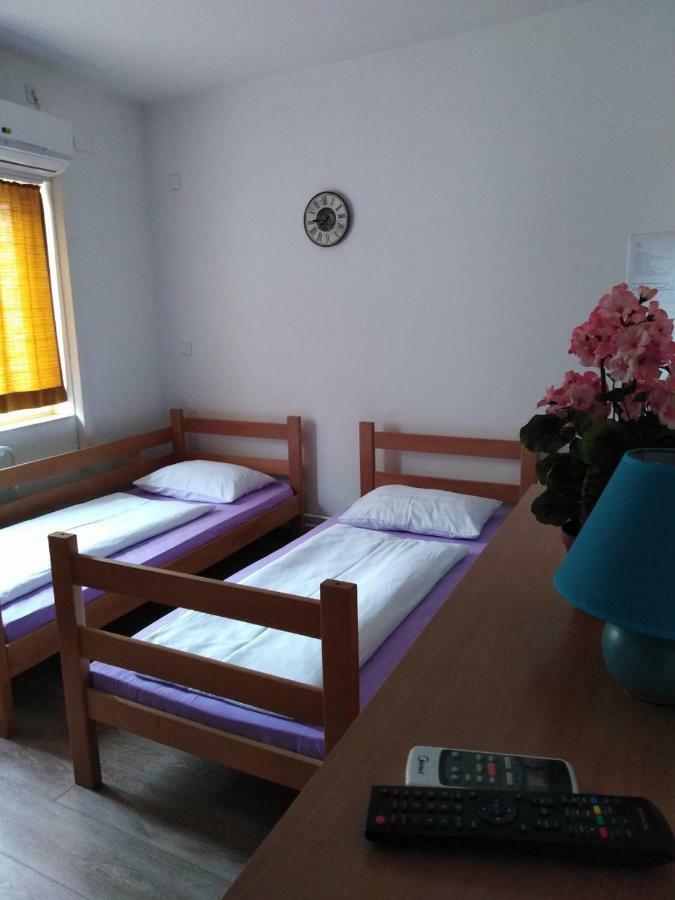 Guesthouse Night&Day Subotica Exteriér fotografie